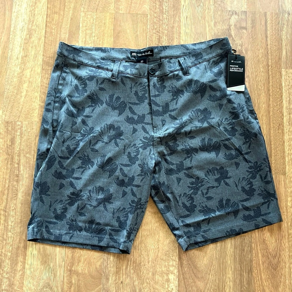 Travis Mathew Inlet Golf Shorts Men 40 Gray Pinstripe Floral Stretch Performance